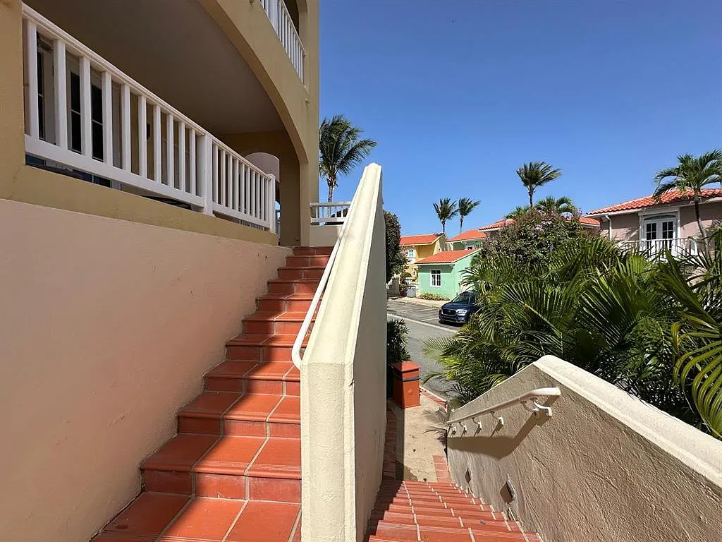 1 bed, 1.0 bath, 804 sqft, $2,900 — Photo 2