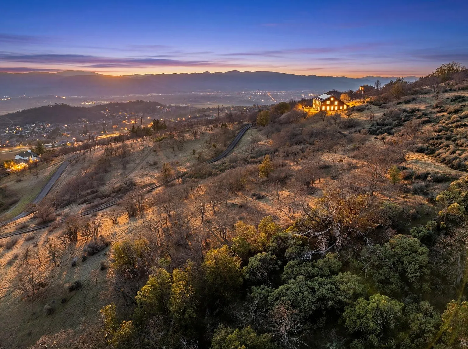 6055 Hillcrest Rd photo 1