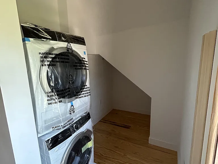 205 Summer St — Photo 27