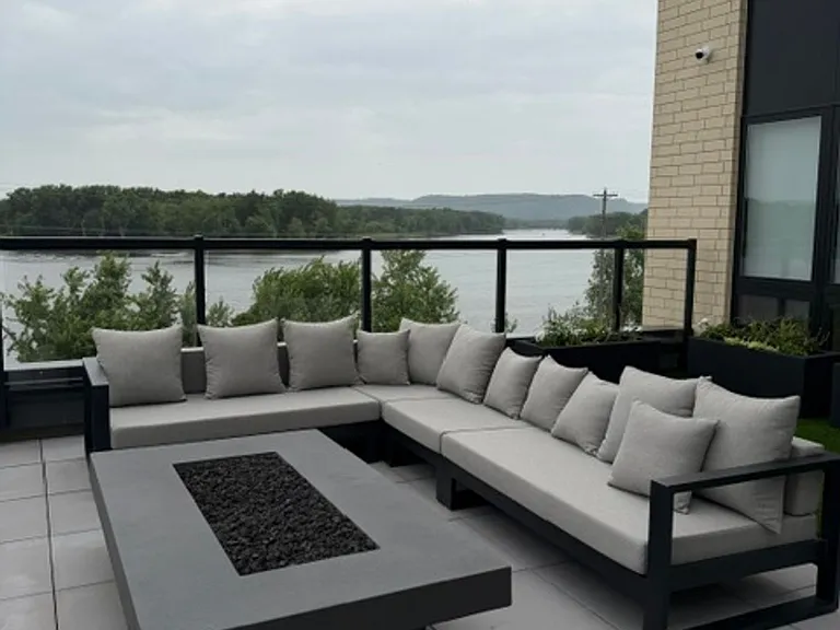 Brand New - War Eagle Apartments in the River Point District — Photo 8