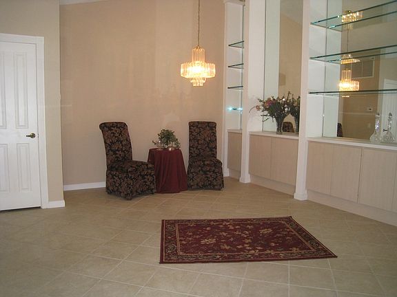 5th image of 1560 SW Waterfall Blvd