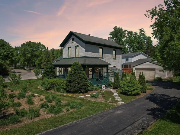5404 N Mohawk AVENUE, Glendale, WI 53217