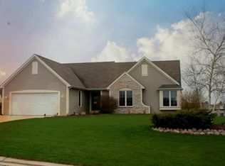 5911 Wyndham Ct, Racine, WI 53406