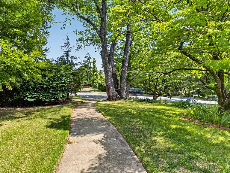 5028 Massachusetts Ave NW #A — Photo 42
