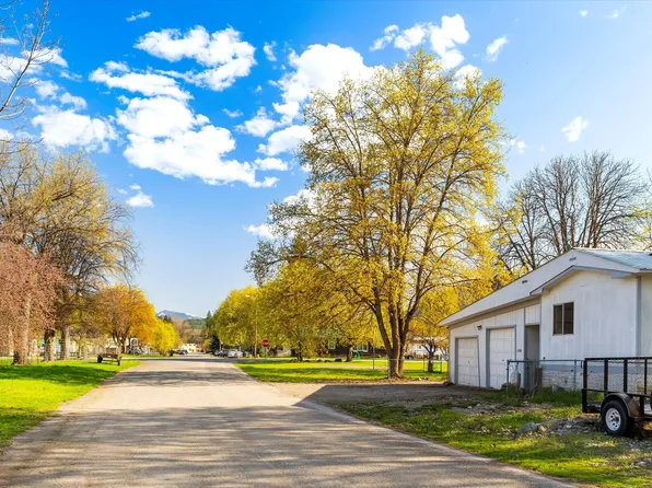 109 W Kalispell Ave, Troy, MT 59935