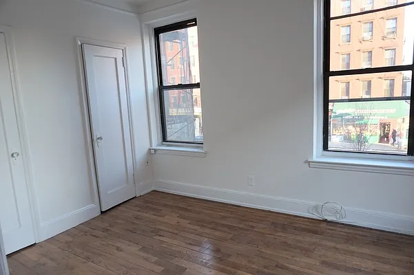 Rented by M.Woods & Associates | media 29