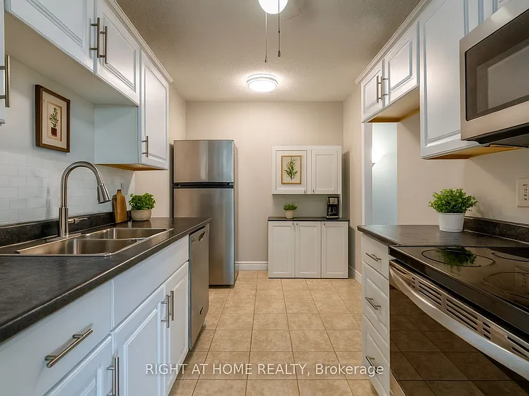 2929 Aquitaine Ave #1001 — Photo 7