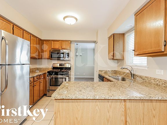 4th image of 298 N Crooked Lake Ln