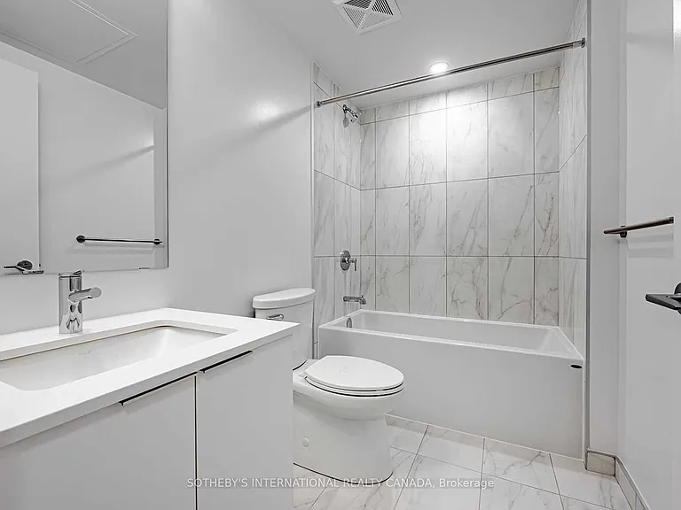 357 King St W #806 — Photo 19