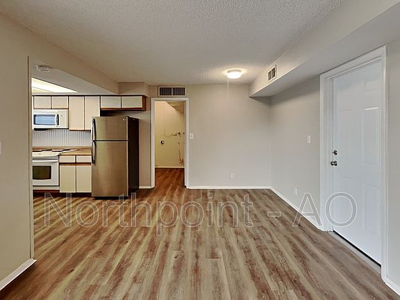 5th image of 4243 W Gardenia Dr