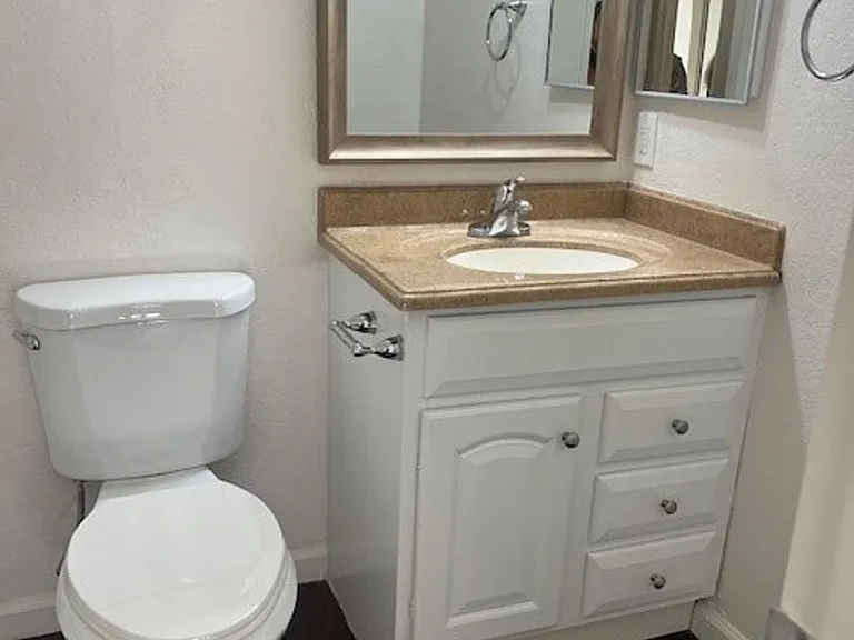 Villa Hermosa Apartments — Photo 32