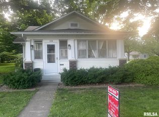 104 S 9th St, Auburn, IL 62615