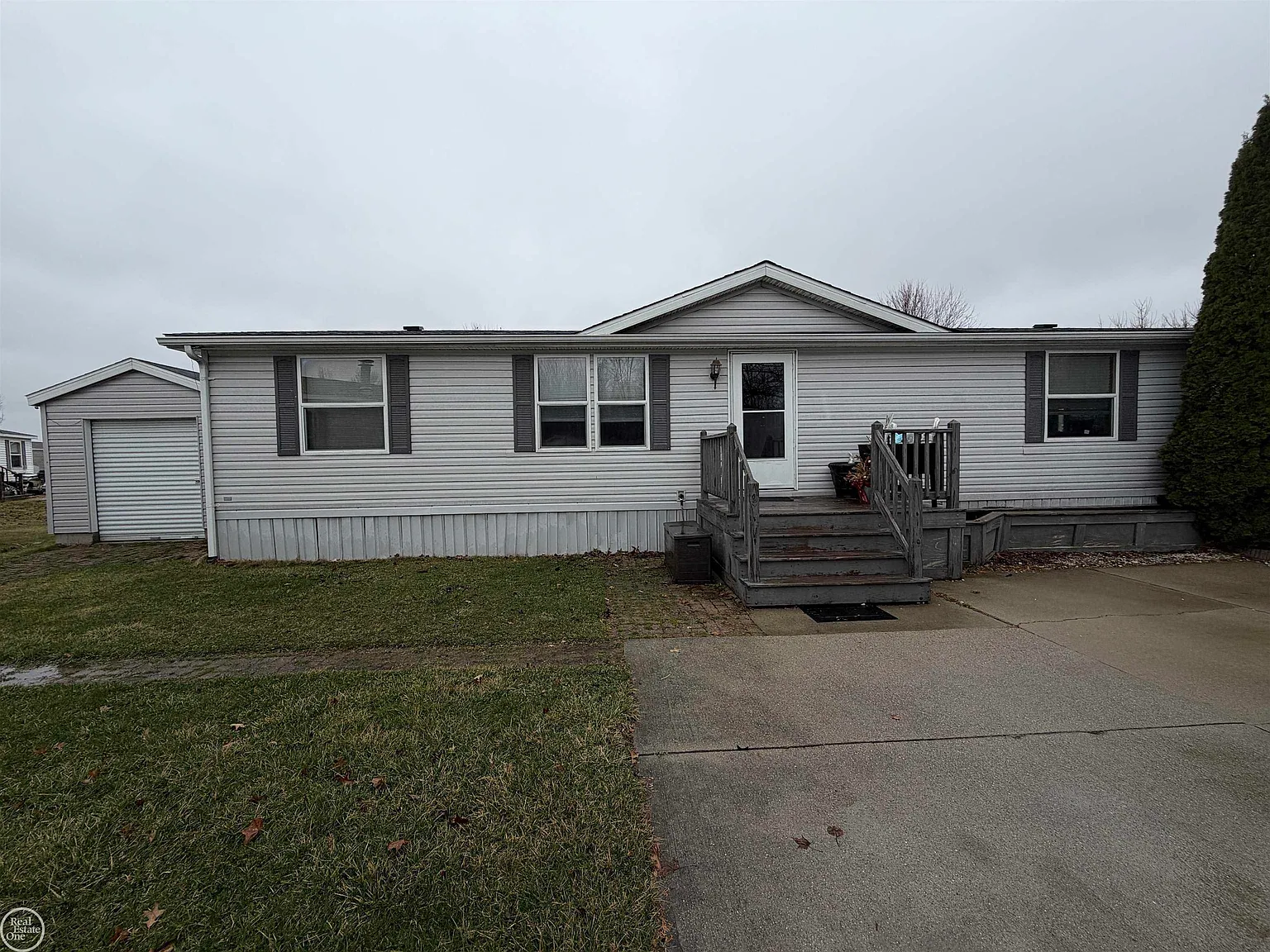 209 Oldbrook Ln photo 1