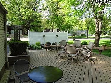 5th image of 140 Dennis Dr