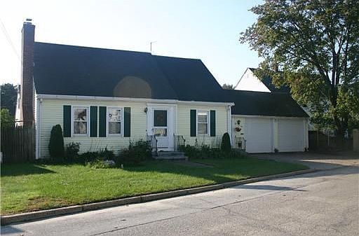 3rd image of 40 Binford St