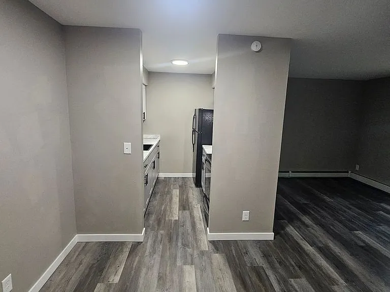1710 Elder St. (10 Unit) — Photo 2