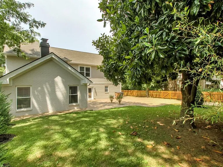 410 Lancaster Ave — Photo 20