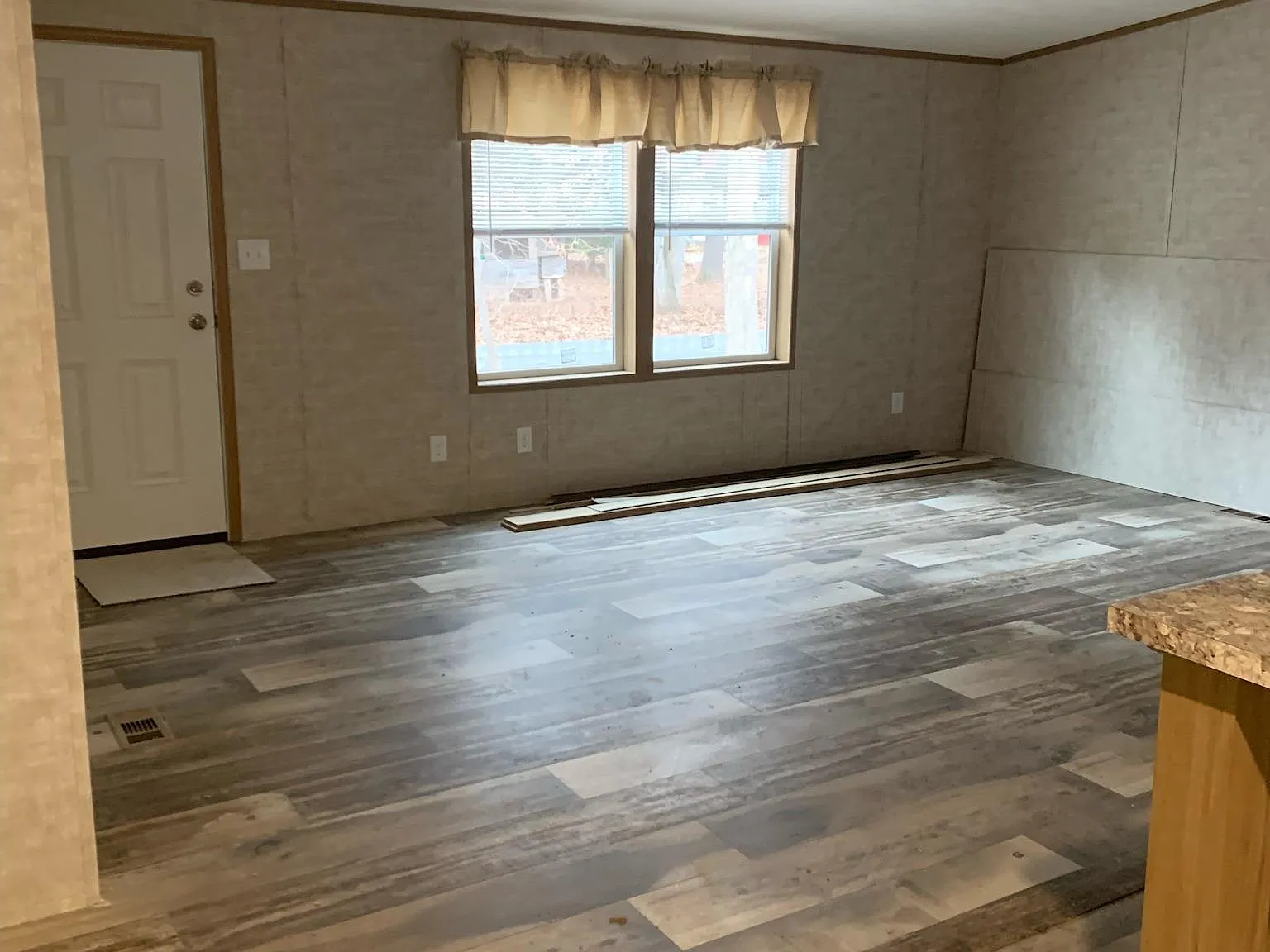 3 bed, 1200 sqft, $2,500 — Photo 2