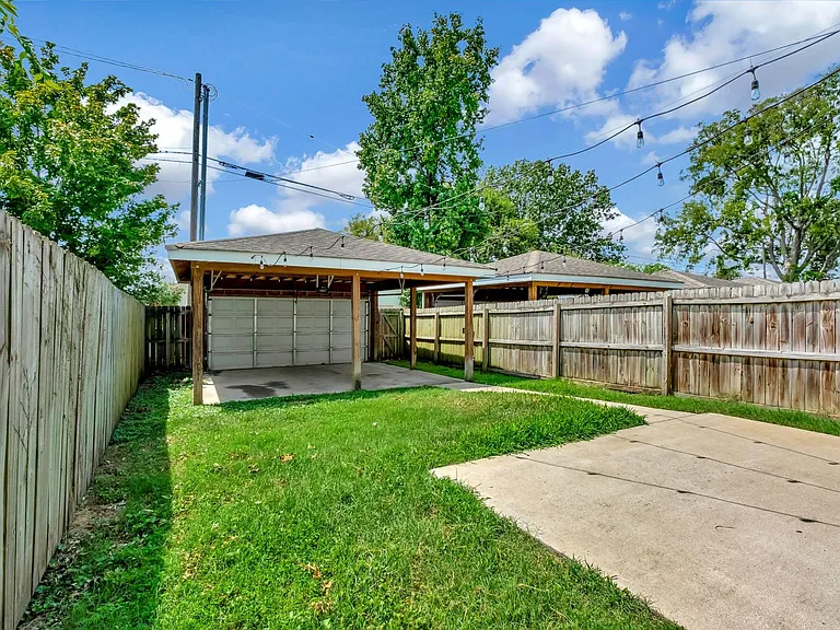 6203A California Ave — Photo 25