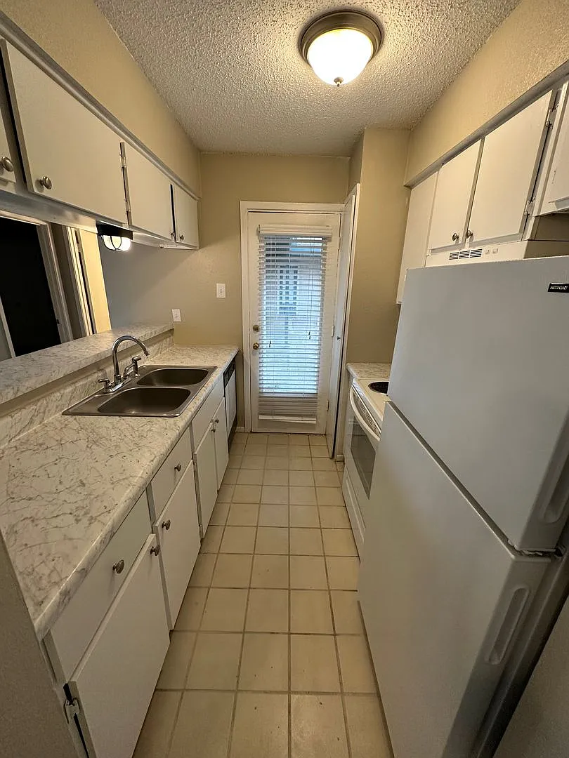 2BD/2BA Condo located on the Germantown/Memphis Line! — Photo 4