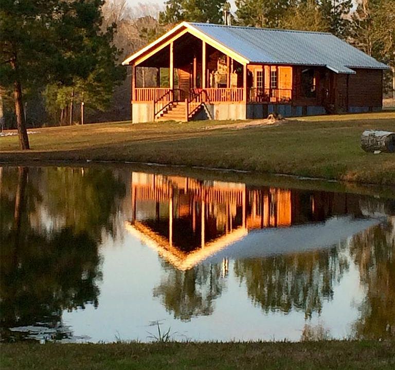 2nd image of 807 A Kelley Rd