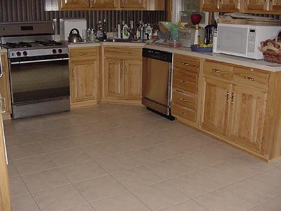 4th image of 620 W Elm St