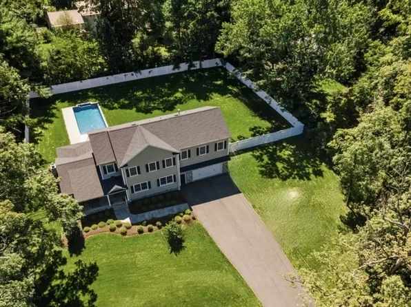 109 Cross Hill Rd, Long Hill Twp., NJ 07946