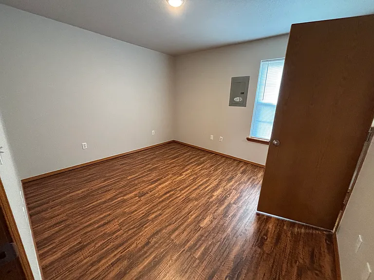 Park Plaza Apartments — Photo 16