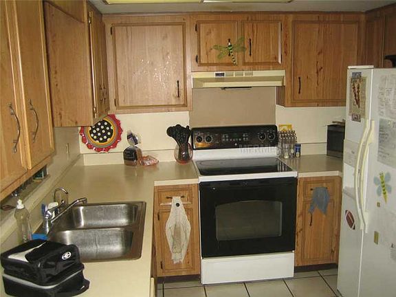 2nd image of 3514 Glen Village Ct