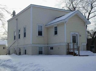 1302 Pacific St, Saint Paul, MN 55106