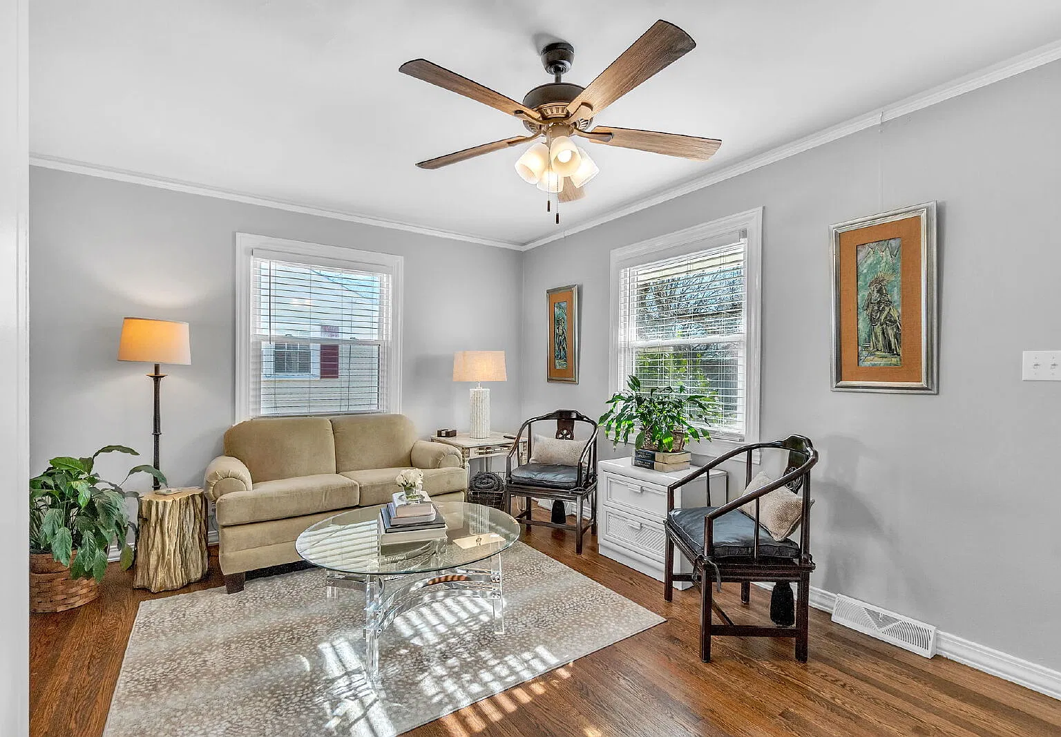 2 bed, 1.0 bath, $1,800 — Photo 3