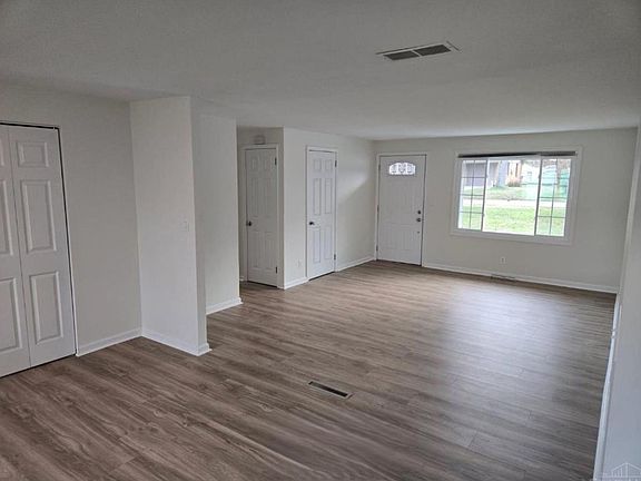 4th image of 694 Park Ave