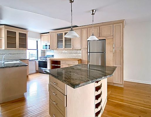 3rd image of 201 Court St Floor 2