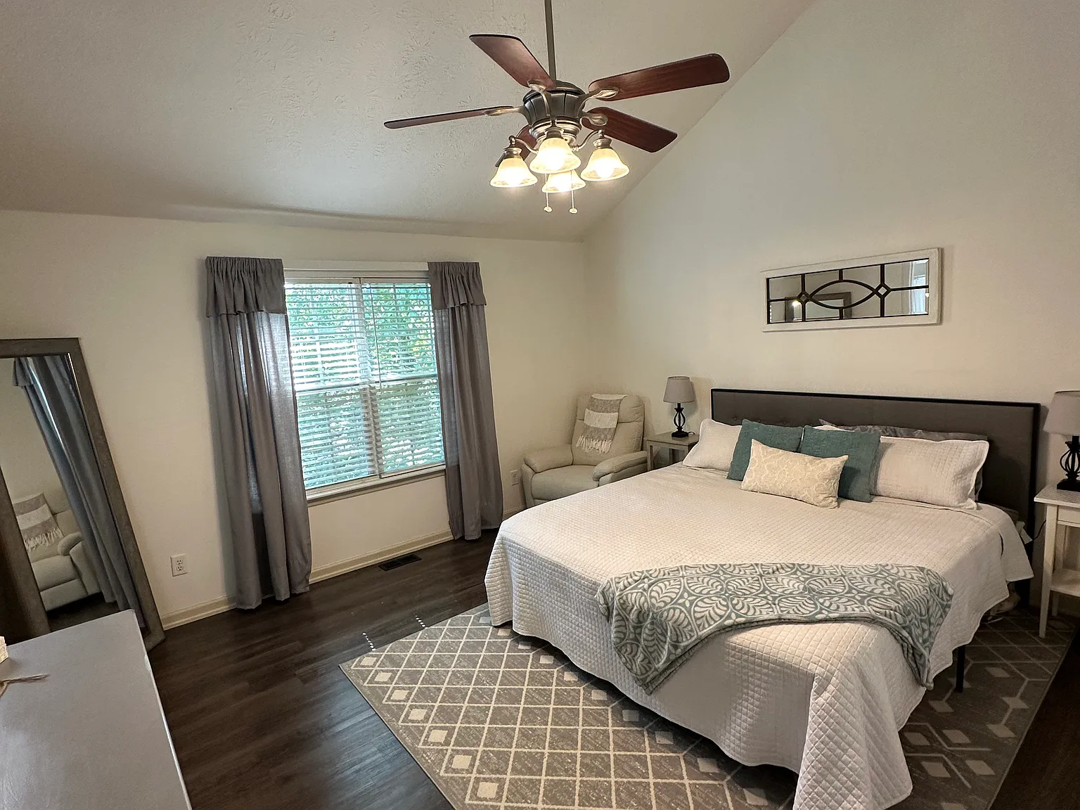 3 bed, 1500 sqft, $1,995 — Photo 4
