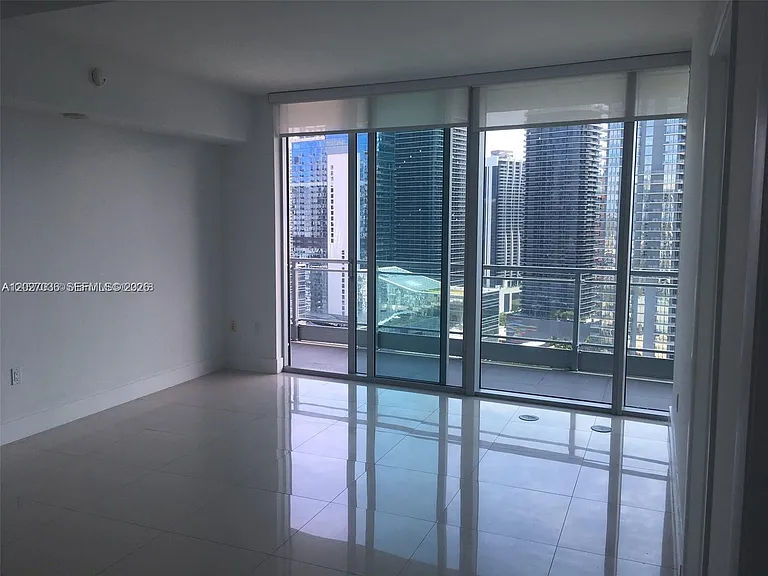 92 SW 3rd St #3404 — Photo 3