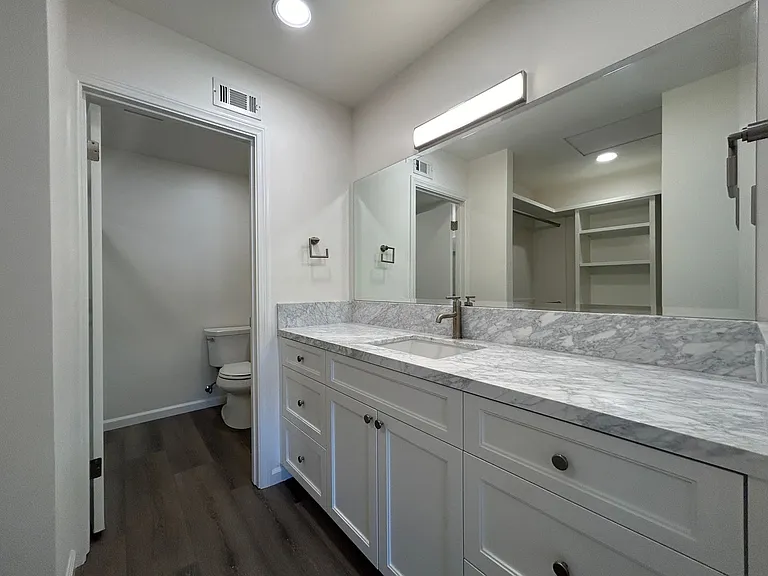 5435 Villas Dr — Photo 18