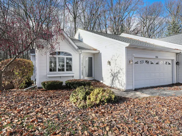 284 Winter Oak W #74, Holland, MI 49424