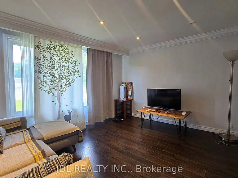 68 Meadowview Ave #ROOM MB — Photo 5