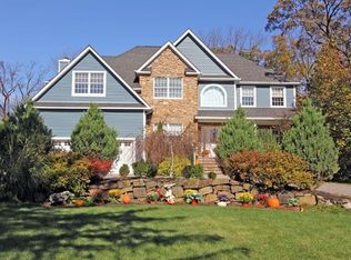 40A Horseneck Rd, Montville, NJ 07045