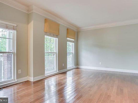 4th image of 9107 Stonegarden Dr