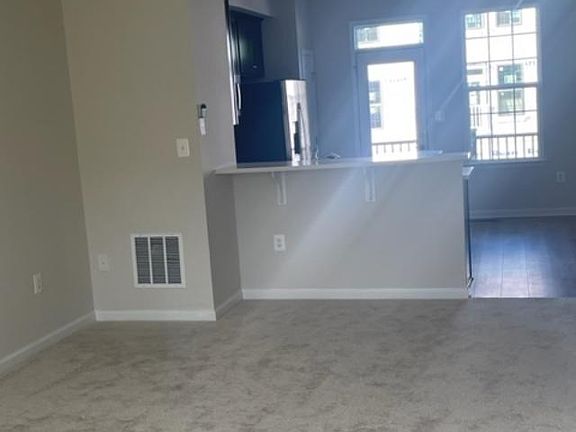 5th image of 1304 Spur Ln