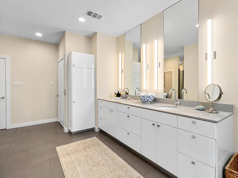 3718 Bridle Path — Photo 16