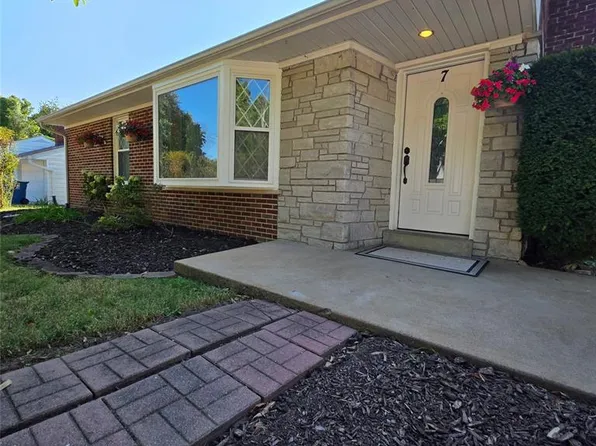 7 Cedar Dr, Belleville, IL 62220