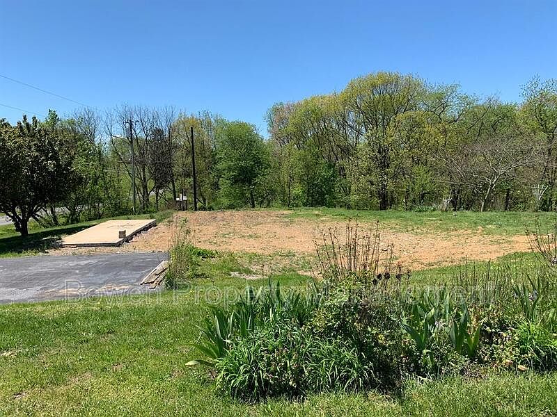 2nd image of 13102 Goldizen Ln