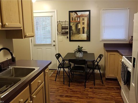 4th image of 448 Olivet Dr