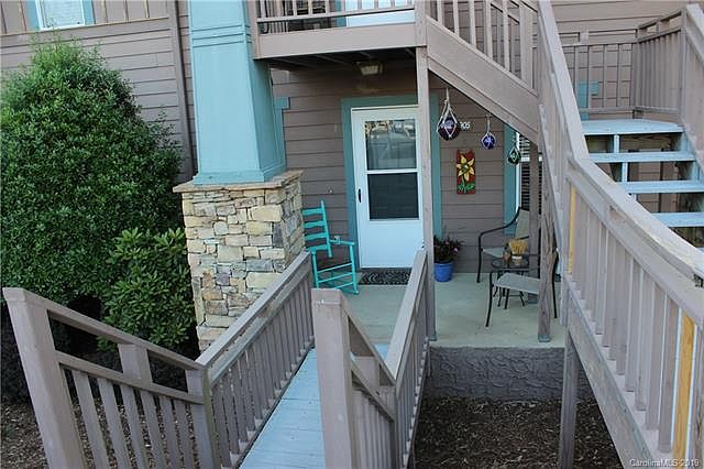 1st image of 905 Deermouse Way