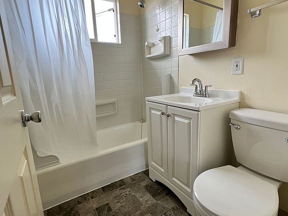 4th image of 1022-1070 Williams St #1060