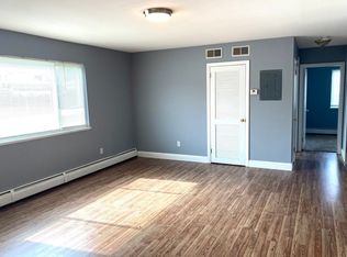 191 Glasgow St APT 7, Fall River, MA 02721