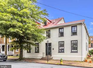 192 Duke Of Gloucester St, Annapolis, MD 21401