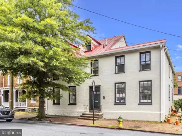 192 Duke Of Gloucester St, Annapolis, MD 21401